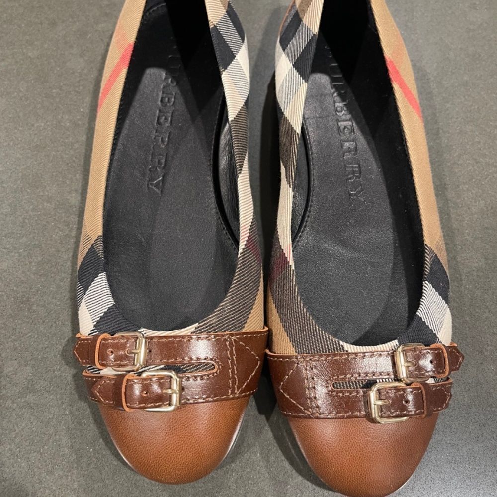 Burberry Beige/Tan Nova Check Canvas and Leather Buckle Ballet - Picture 1 of 3
